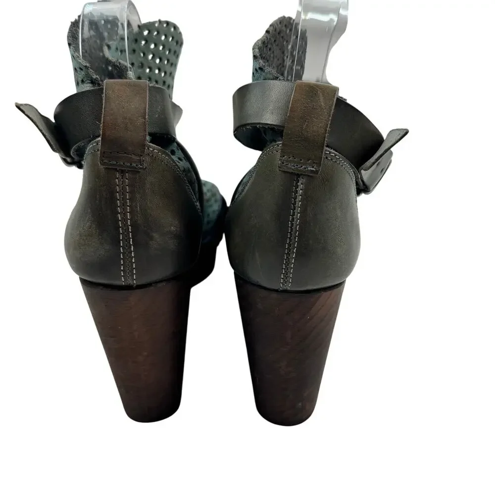 Free People Rendering Laser Cut Mesh Leather Boho Hippie Clog Women's Size 40/9